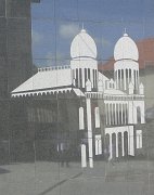 Thumbnail shows lightbox, image name shows slide